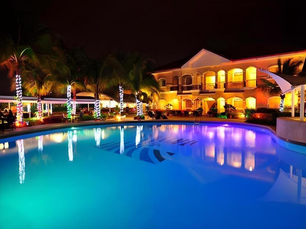 Moonbay Marina The Villas Олонгапо Екстериор снимка