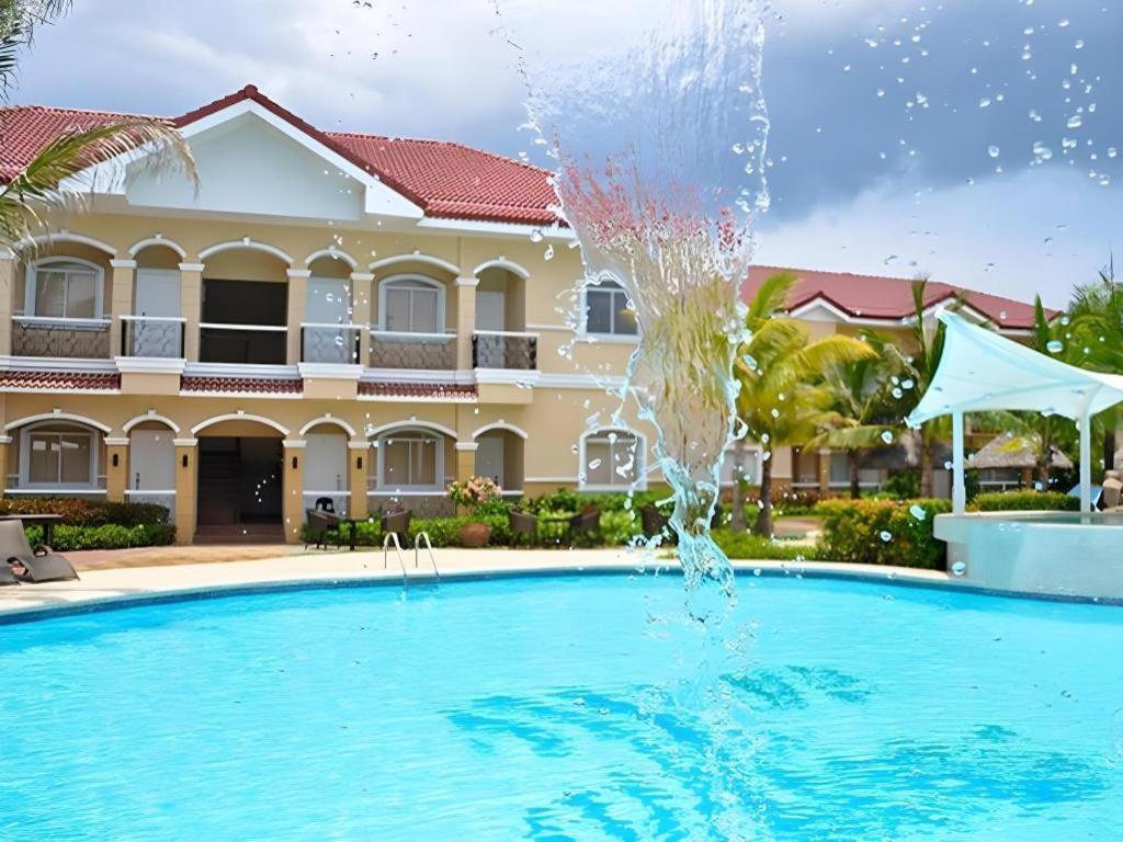 Moonbay Marina The Villas Олонгапо Екстериор снимка
