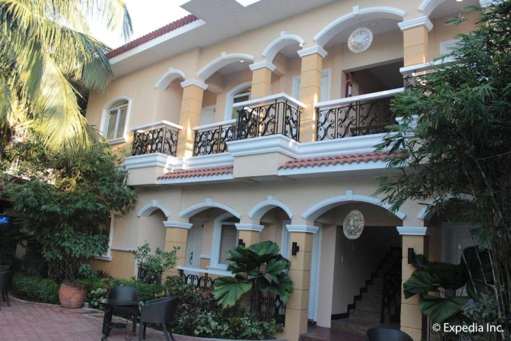 Moonbay Marina The Villas Олонгапо Екстериор снимка