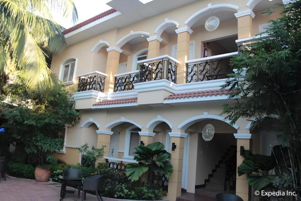 Moonbay Marina The Villas Олонгапо Екстериор снимка