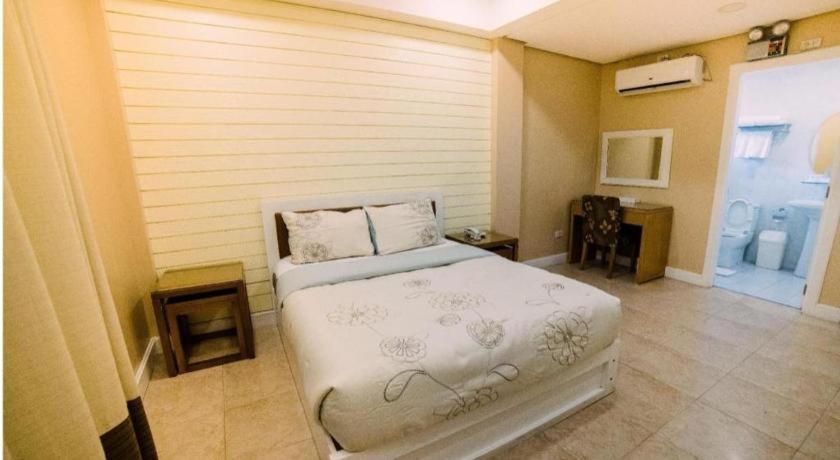 Moonbay Marina The Villas Олонгапо Екстериор снимка